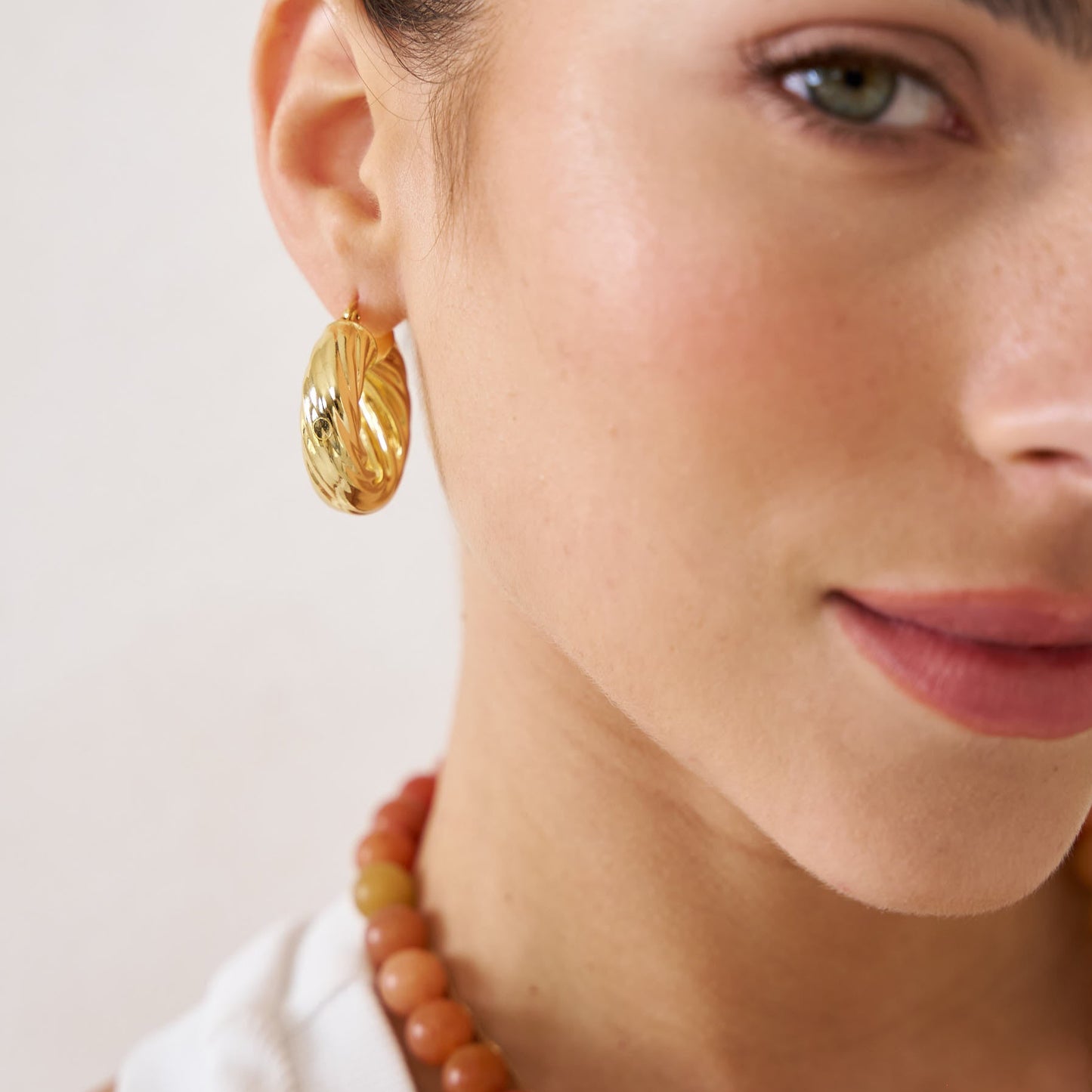 עגילי חישוק טוני