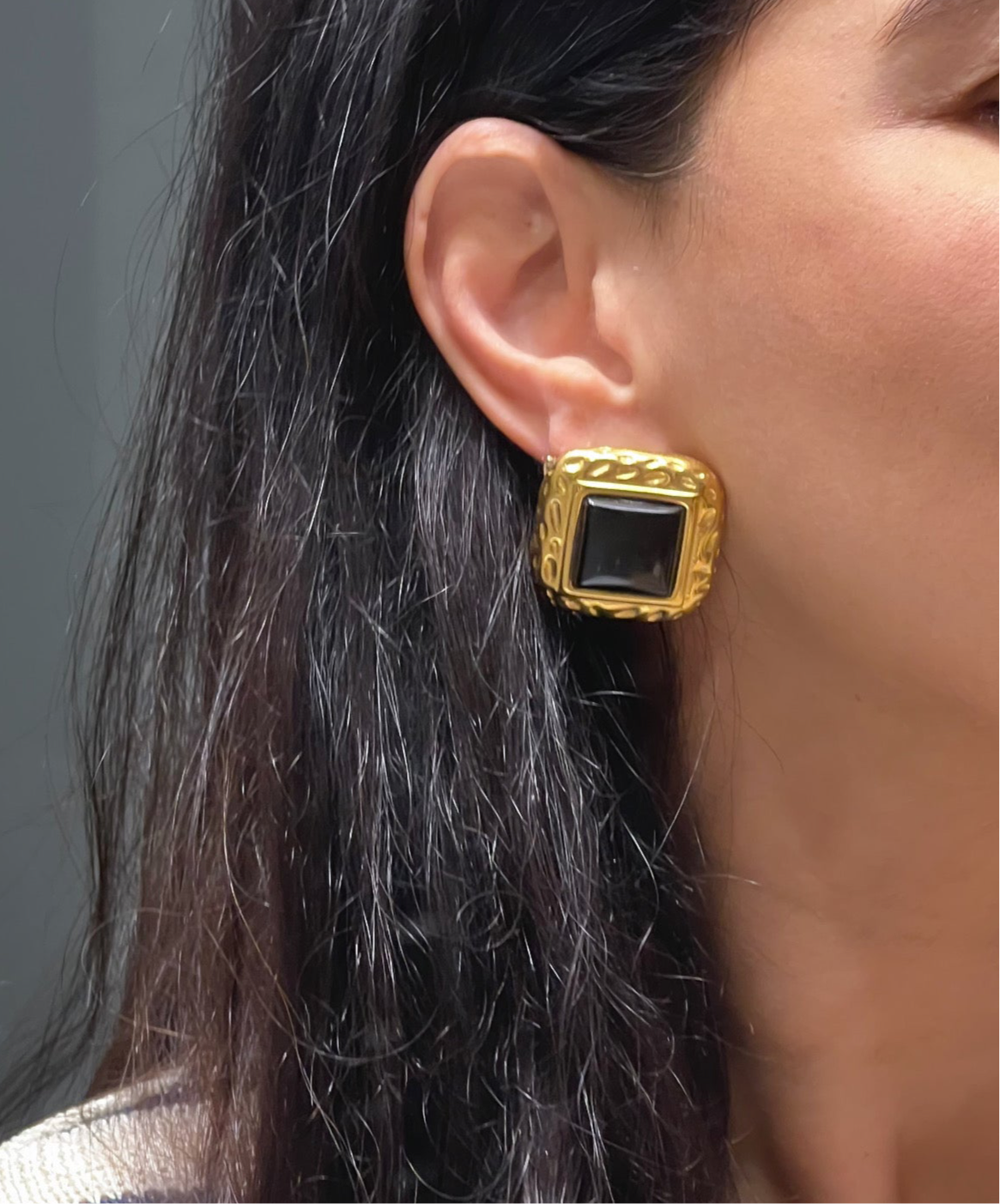 עגילי ויני שחורים