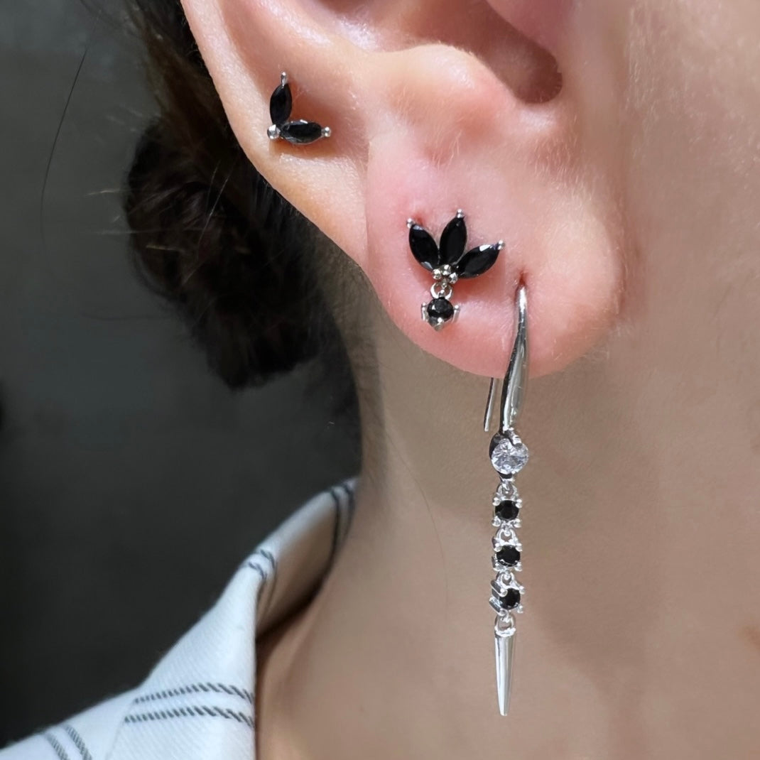 עגיל לוטוס שחור כסף