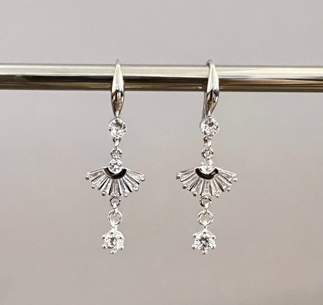 עגיל מניפה כוכב כסף